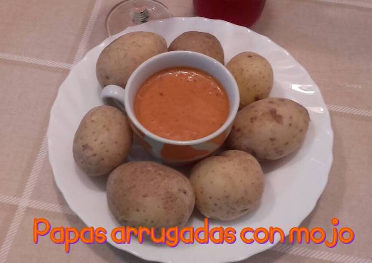Papas arrugadas con mojo*