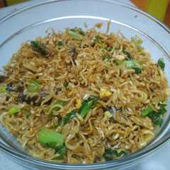A picture of Mi goreng ikan laut.
