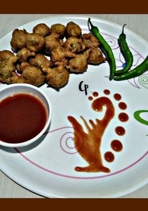 મેથીના ગોટા (Methi Gota Recipe in Gujarati) રેસીપી મુખ્ય ફોટો