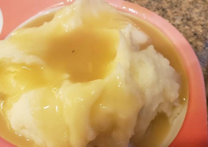 Vegan mashed potatoes and gravy