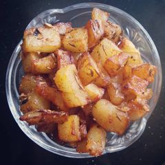 A picture of Jeera Aloo.