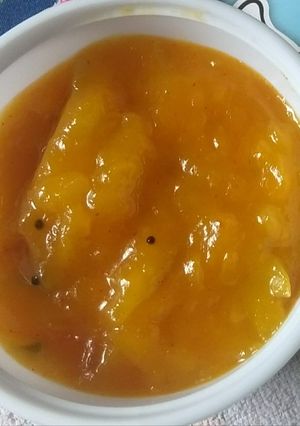 A picture of Mango chutney.