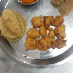 Aloo ke pakore A picture of Aloo ke pakore.