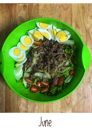 Hình của món Salad Trộn Bò Trứng.