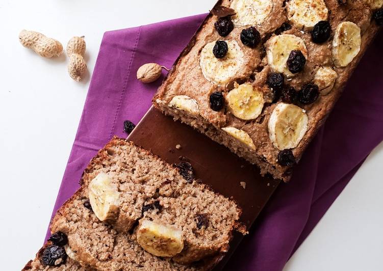 Bolo de banana com passas