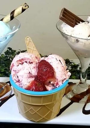 A picture of Ice creams (Strawberry ripple).