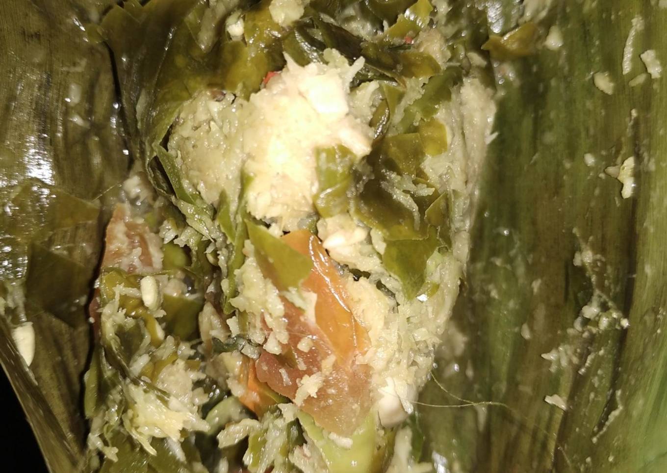 Botok godong so/daun tangkil/daun melinjo muda