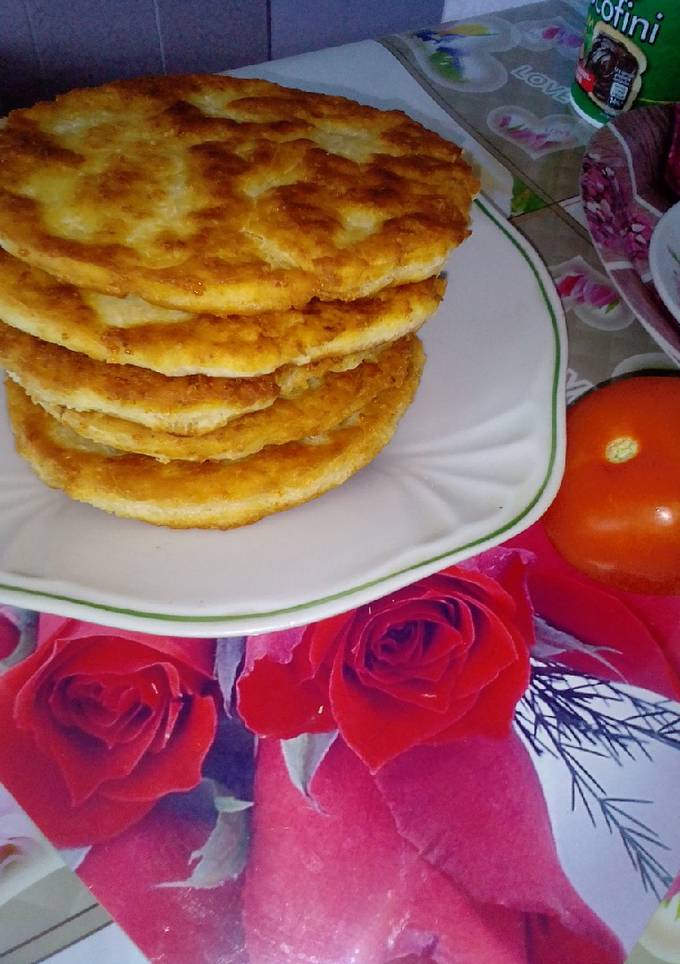 Сирно-часникові хачапурі