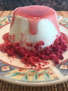 Una foto de Cuajada de mascarpone con frambuesas