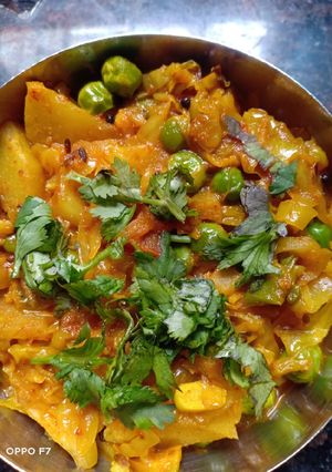 કોબીજનું શાક(Cabbage sabji recipe in Gujarati) રેસીપી મુખ્ય ફોટો