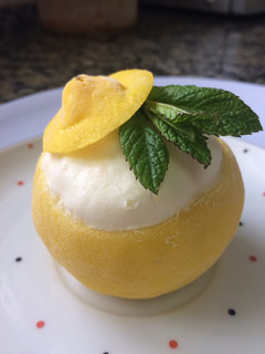 Una foto de Helado de limón con sirope de Agave 🌵