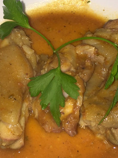 Una foto de Pies de cerdo en salsa