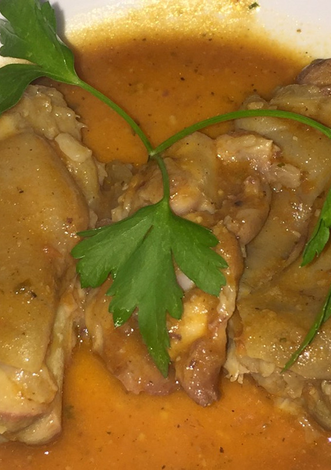 Una foto de Pies de cerdo en salsa