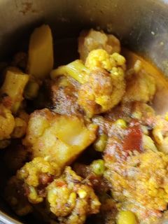 আলু ফুলকপি ডালনা(aloo fulkopir dalna recipe in Bengali) রেসিপির প্রধান ছবি