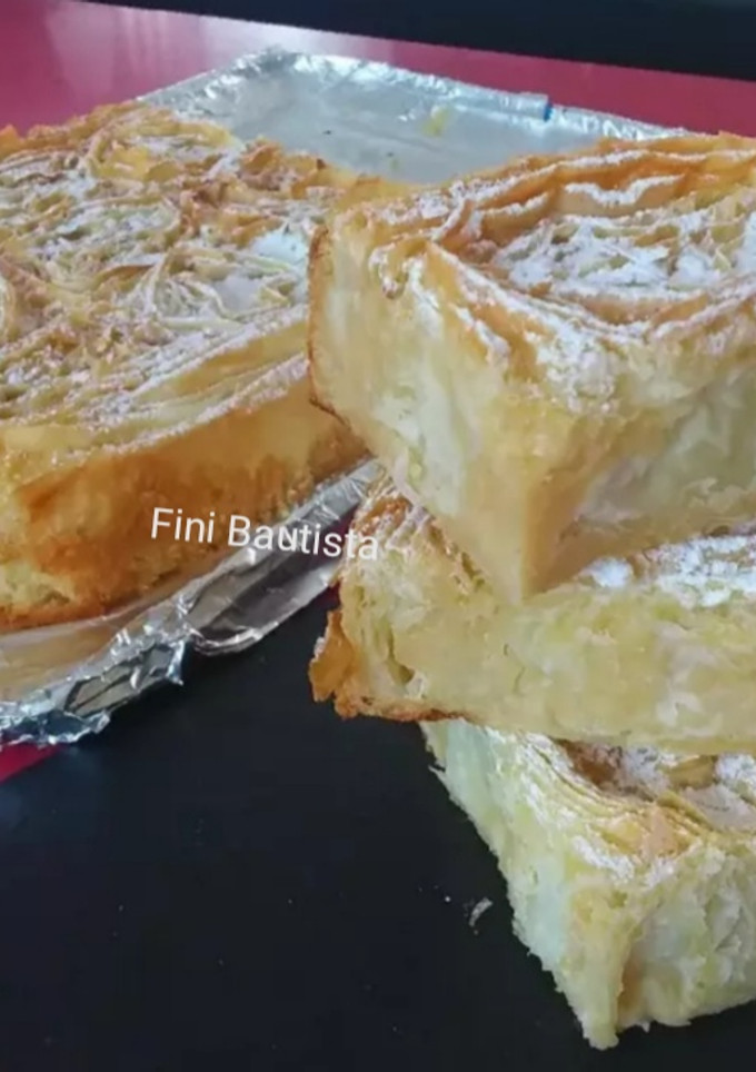 Una foto de Tarta de masa filo con flan de turrón