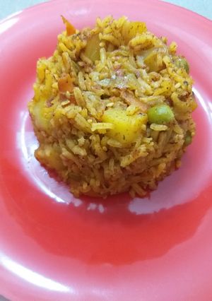 عکسی از دستور پلوی سبزیجات