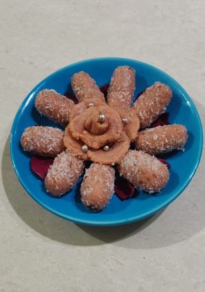 ગુલકંદ સ્વીટ (Gulkand Sweet Recipe in Gujarati) રેસીપી મુખ્ય ફોટો