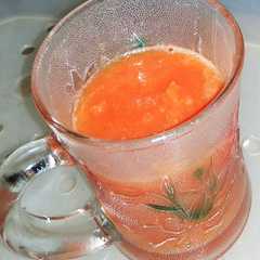 รูปของ Jus wortel dan tomat rasa alami kaya manfaat
