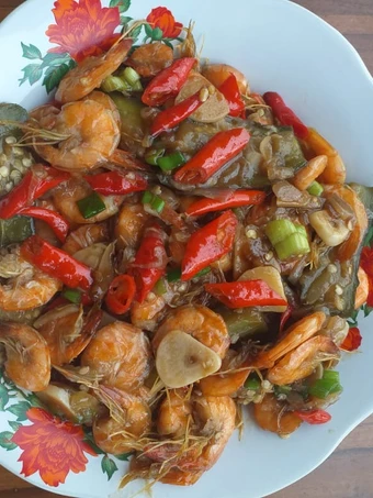 Cara Mudah Menyiapkan Resep Udang terong saus tiram yang Lezat Anti Ribet, Menggugah Selera