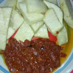 A picture of Fried yam and stew.