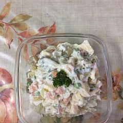 A picture of Russian salad.
