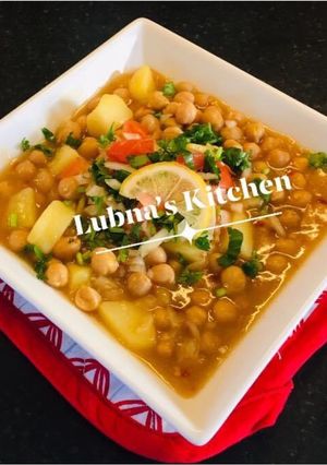 A picture of Chickpea Curry:(Kathiawari Choley / Chana Masala).