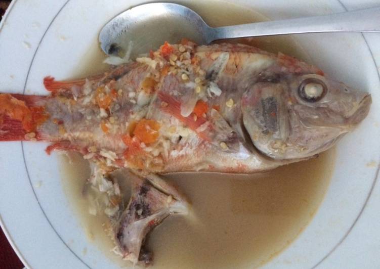 Bagaimana Menyiapkan Sop Ikan Nila Anti Gagal