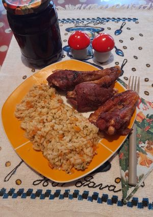 O poză a rețetei Pilaf de orez cu carne de cocoș.