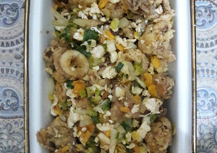 Cumi goreng tepung saos telur asin