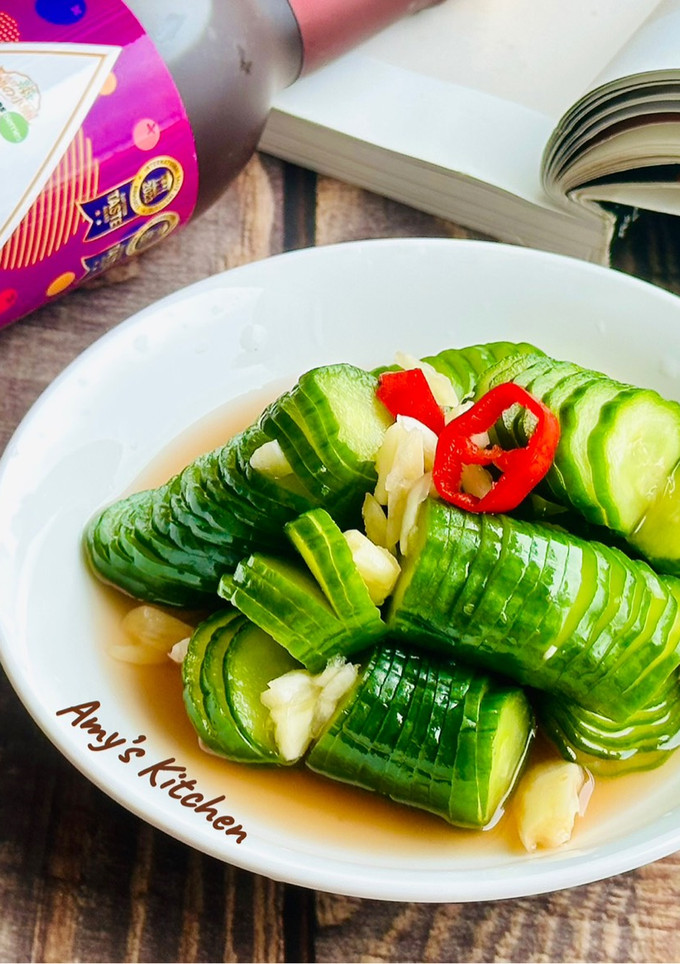 涼拌小黃瓜 / 蛇型 的食譜成品照片