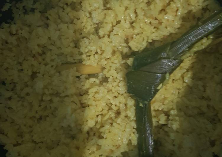 Langkah Mudah untuk mengolah Nasi kuning magic com yang Menggugah Selera