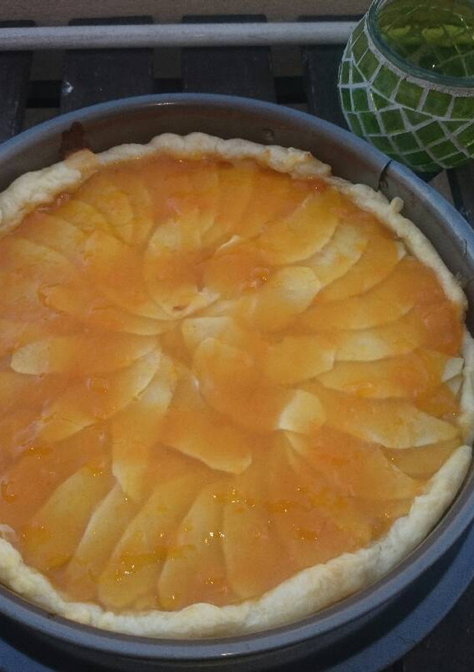 Una foto de Tarta de manzana con crema pastelera