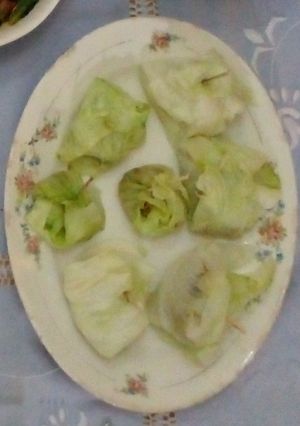 Una foto de Paquetes de repollo 顿饭 inspiración china