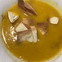 Egyptian lentil soup A picture of Egyptian lentil soup.