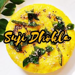 A picture of Suji Dhokla.