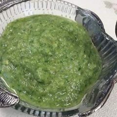 A picture of Green apple chutney.