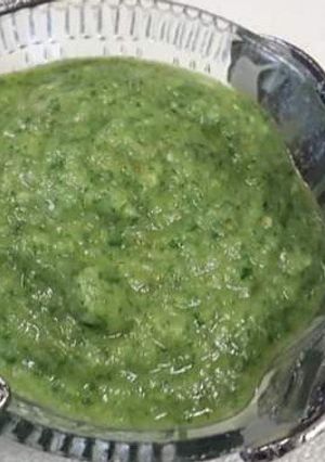 A picture of Green apple chutney.