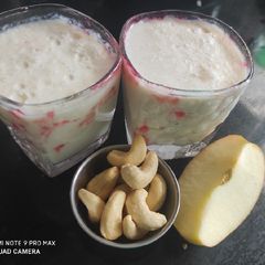 A picture of Kaju apple milkshake.