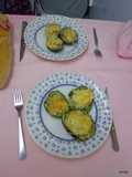 Zapallitos rellenos de gulas y jamón