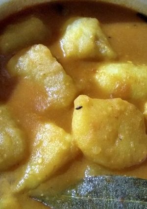 A picture of Dum aloo.