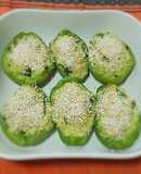 Chayotes rellenos con rajas y amaranto