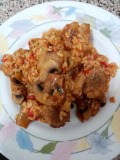 Una foto de Arroz con costillas de cerdo y verduritas