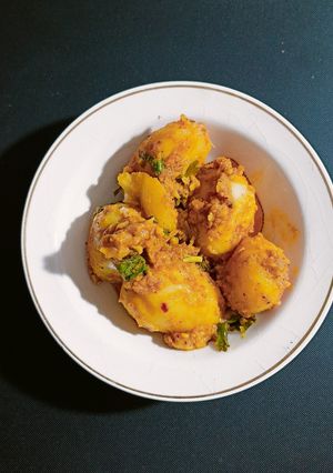 দম আলু (dum aloo recipe in Bengali) রেসিপির প্রধান ছবি