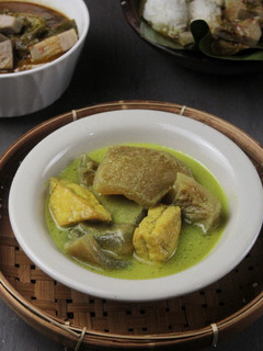 Foto resep Opor Kikil Tahu