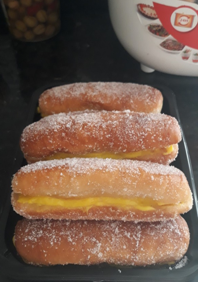 Una foto de Xuxos de crema con pan de perrito