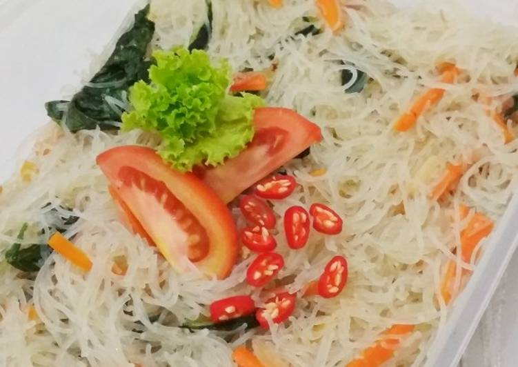 Resep Bihun goreng bayam wortel yang Menggugah Selera