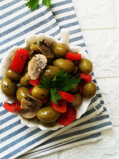 عکسی از دستور سالاد زیتون