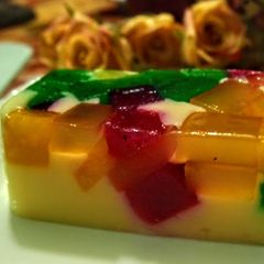 A picture of Fruity Mosaic Gelatine.