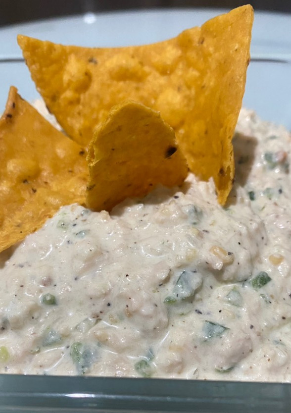 Una foto de Dip de pollo y jalapeño