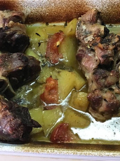 Una foto de Codillos con salsa especial al horno